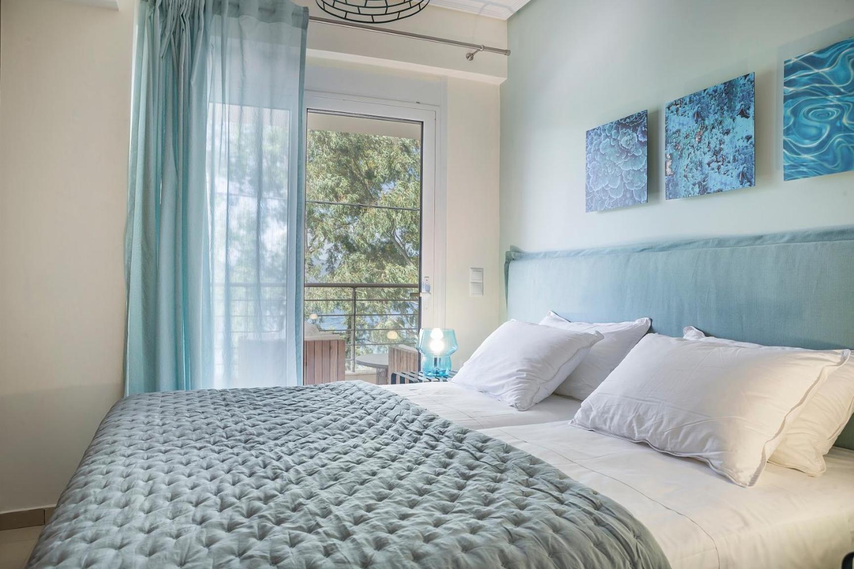 Meliti Waterfront Suites Karavomylos Exteriör bild
