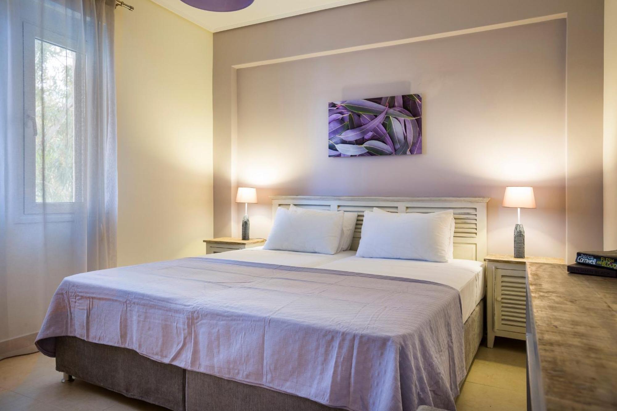 Meliti Waterfront Suites Karavomylos Exteriör bild