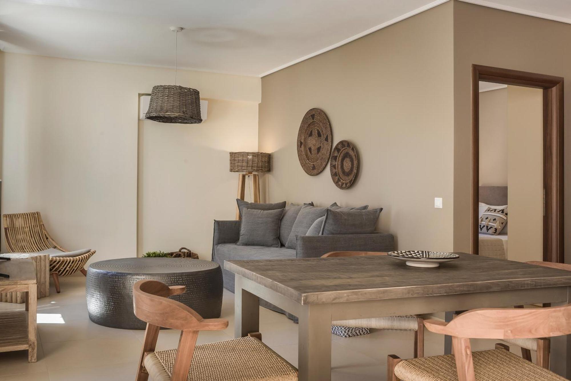 Meliti Waterfront Suites Karavomylos Exteriör bild