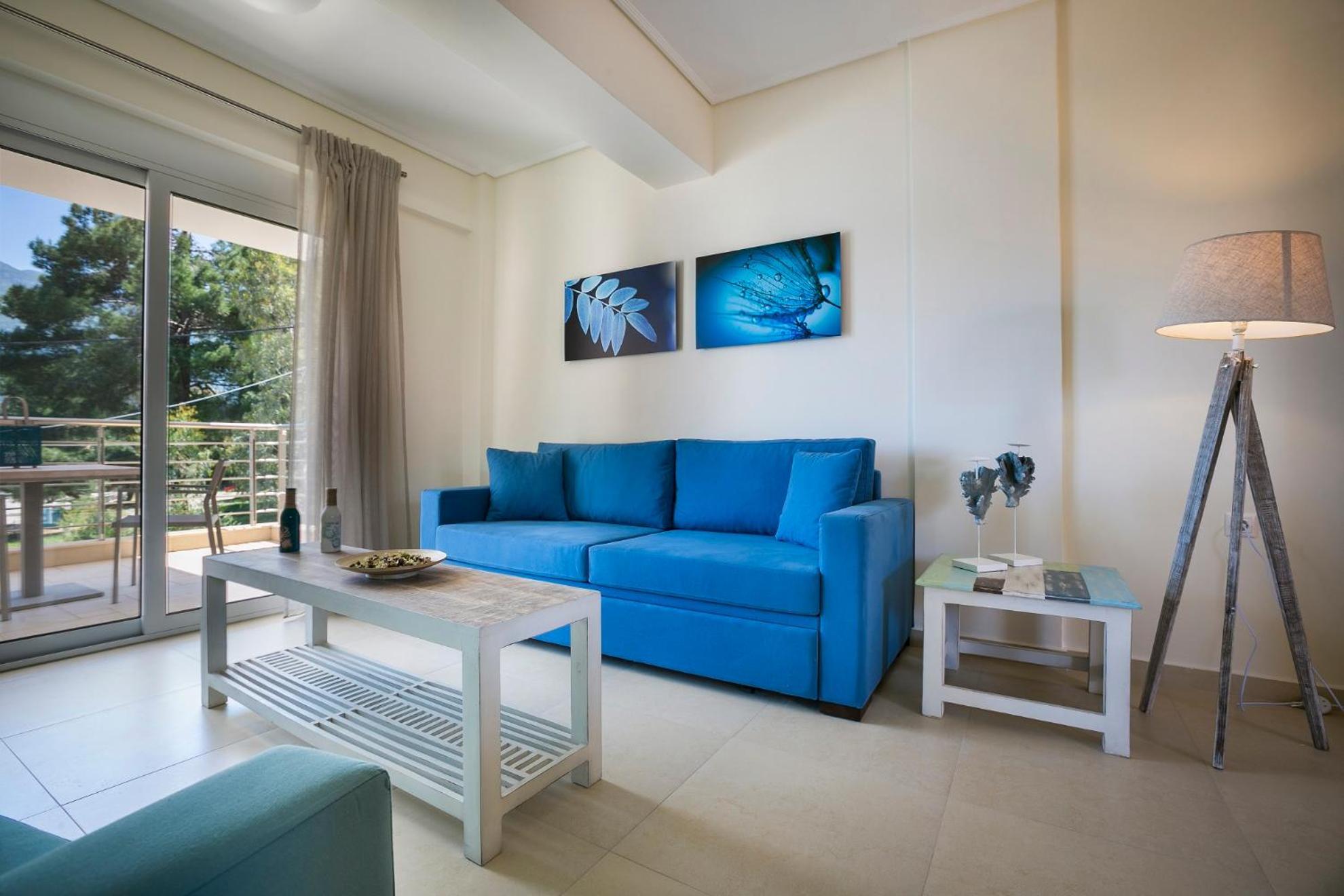 Meliti Waterfront Suites Karavomylos Exteriör bild