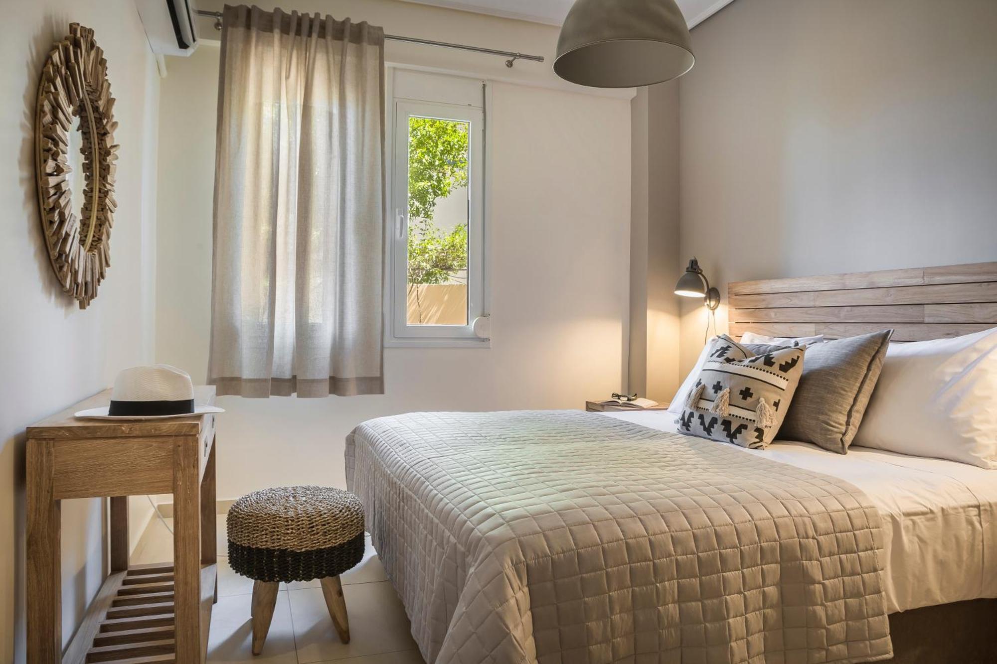 Meliti Waterfront Suites Karavomylos Exteriör bild